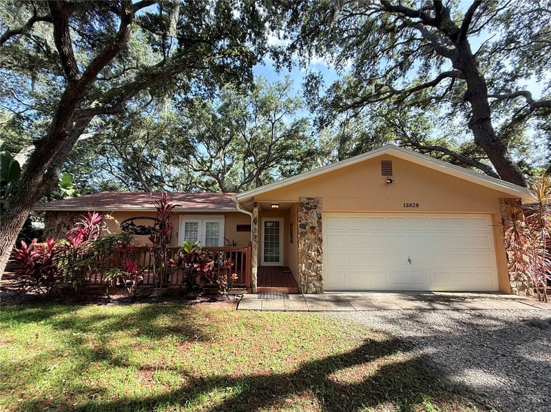 13828 Friendship Ln, Odessa, FL 33556