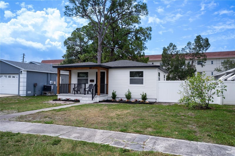 326 41st Ave N, St Petersburg, FL 33703