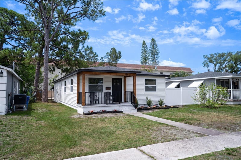 326 41st Ave N, St Petersburg, FL 33703