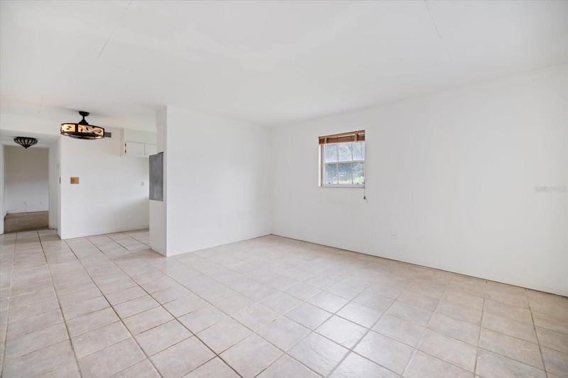 450 32nd Ave #106W, St Petersburg, FL 33704