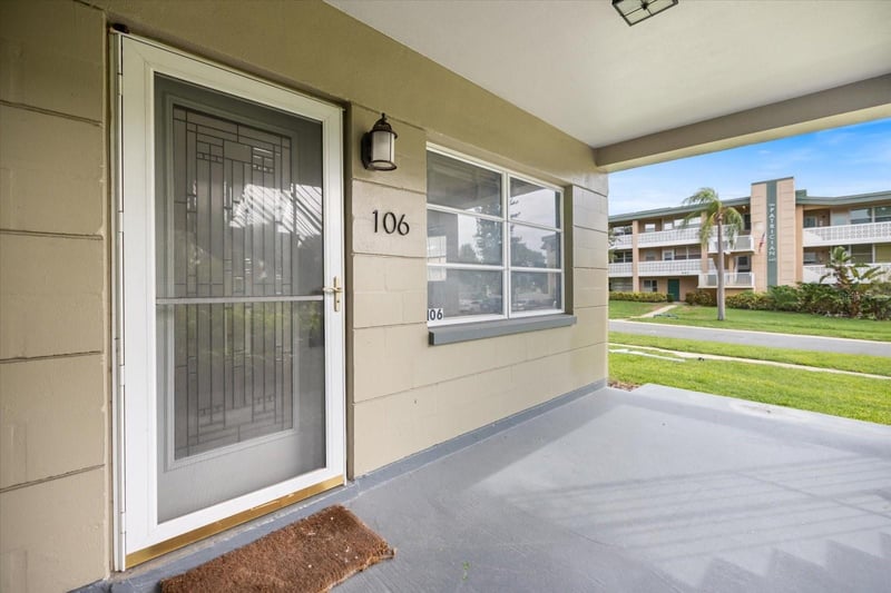 450 32nd Ave #106W, St Petersburg, FL 33704