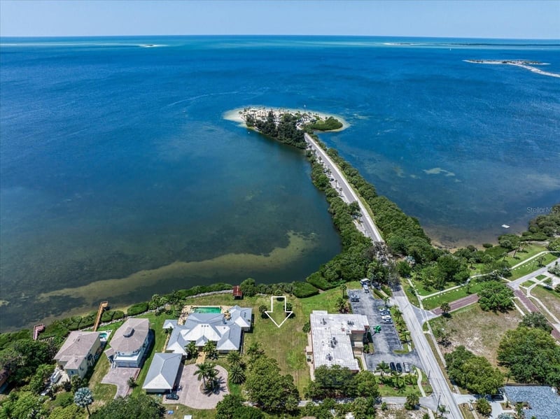 1725 Gulf Rd, Tarpon Springs, FL 34689