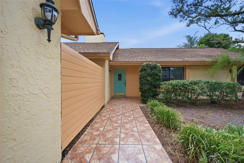 12008 Nicklaus Cir, Tampa, FL 33624