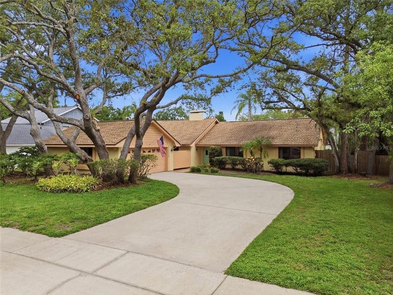 12008 Nicklaus Cir, Tampa, FL 33624