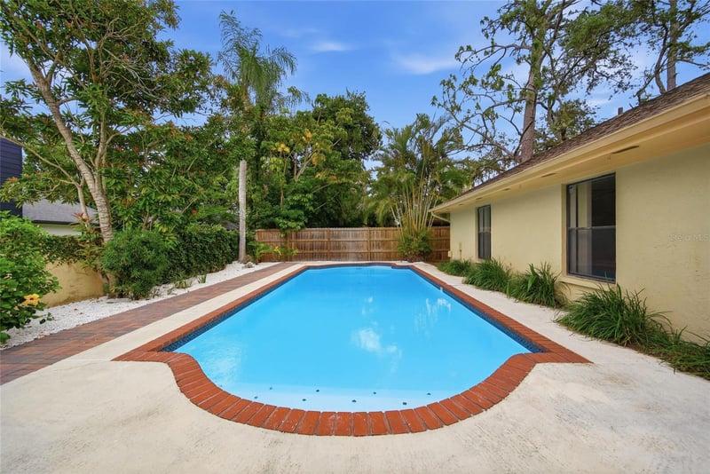 12008 Nicklaus Cir, Tampa, FL 33624