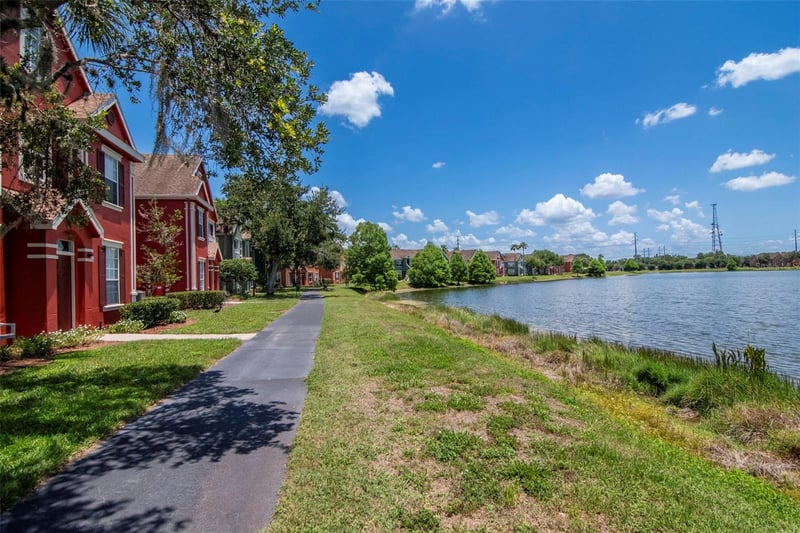9130 Lake Chase Island Way #9130, Tampa, FL 33626