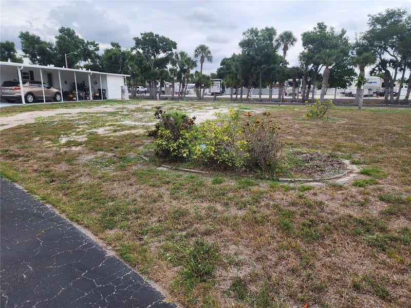 5515 Denmark Dr, Bradenton, FL 34207
