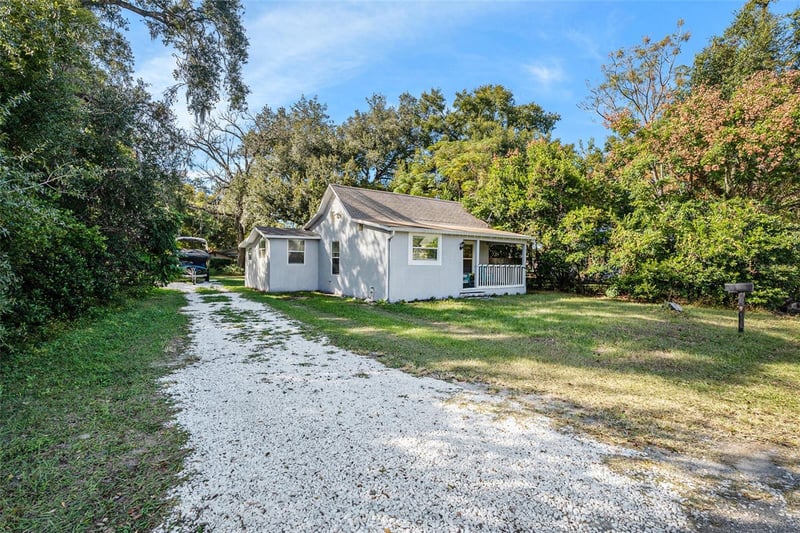 4921 6th St, Zephyrhills, FL 33542