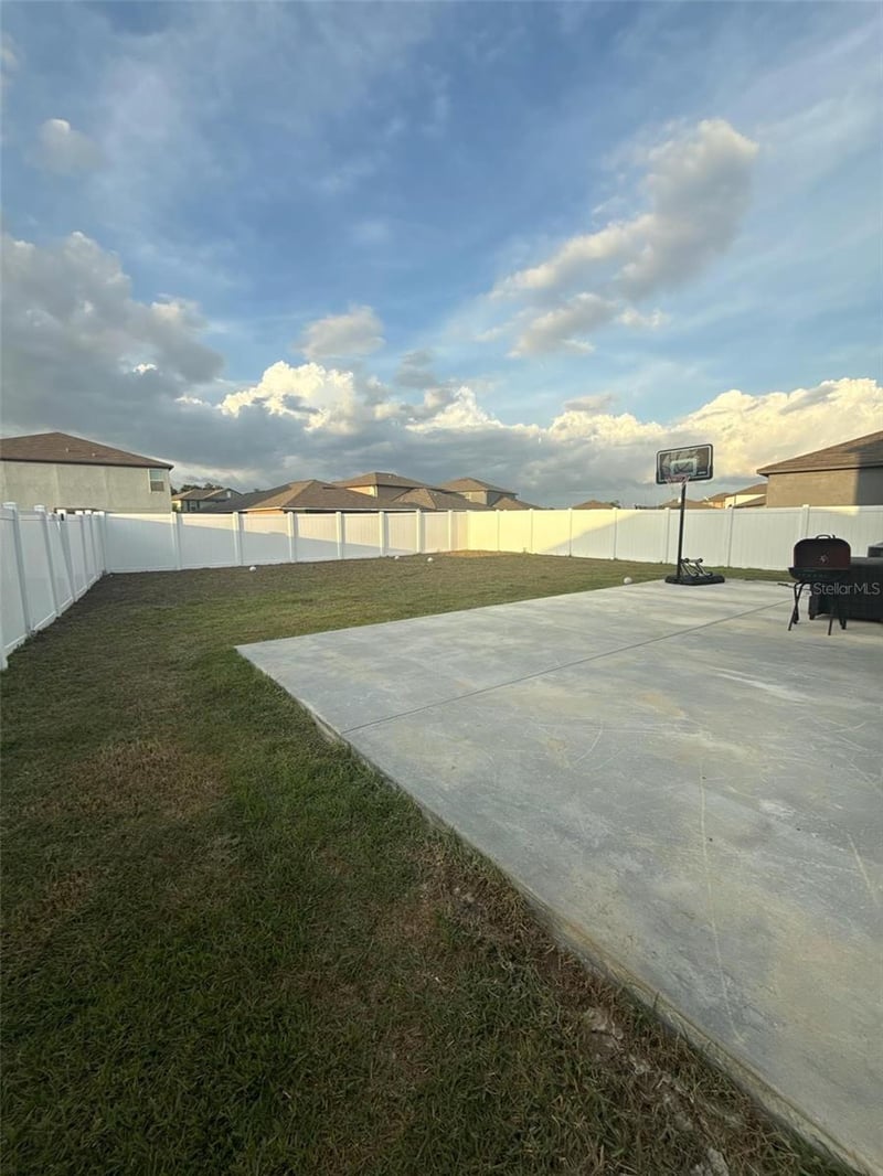 10364 Alder Green Dr, Riverview, FL 33578