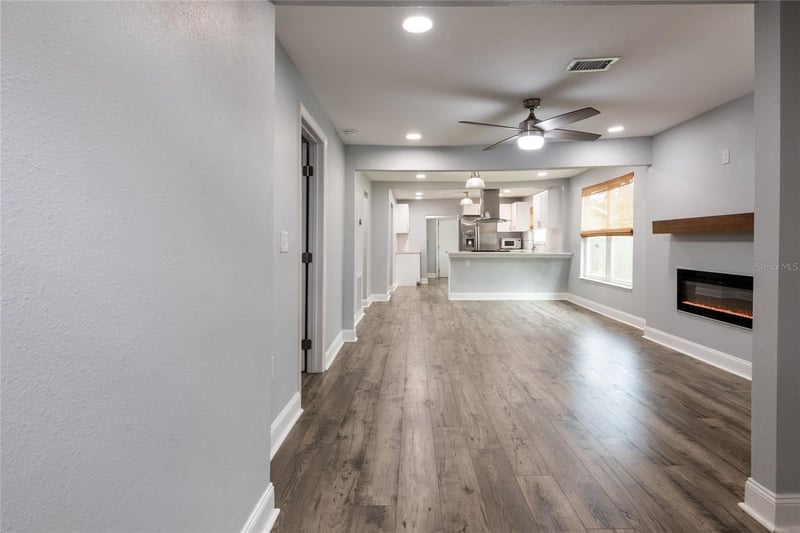8006 14th St, Tampa, FL 33604