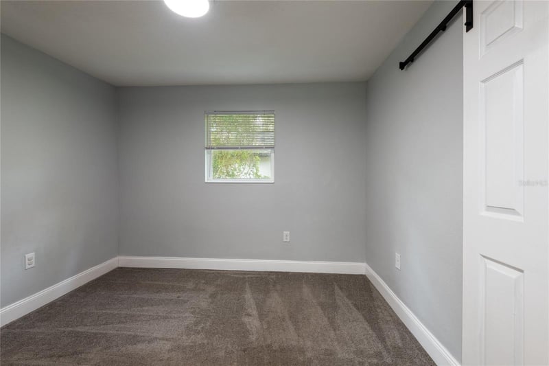 8006 14th St, Tampa, FL 33604