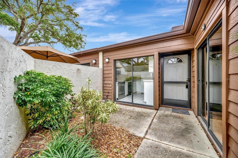 2925 Park Lake Dr #12, Bradenton, FL 34209