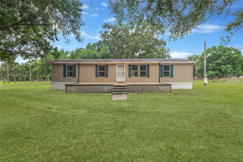 5703 Luckasavage Rd, Plant City, FL 33567