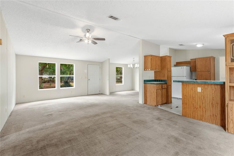 5703 Luckasavage Rd, Plant City, FL 33567