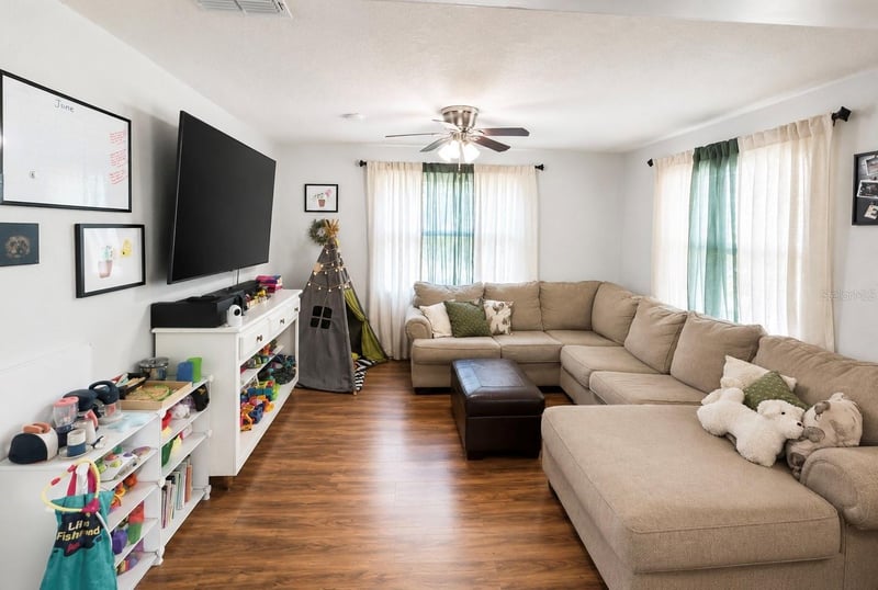 3810 Autumn Palm Dr, Zephyrhills, FL 33541