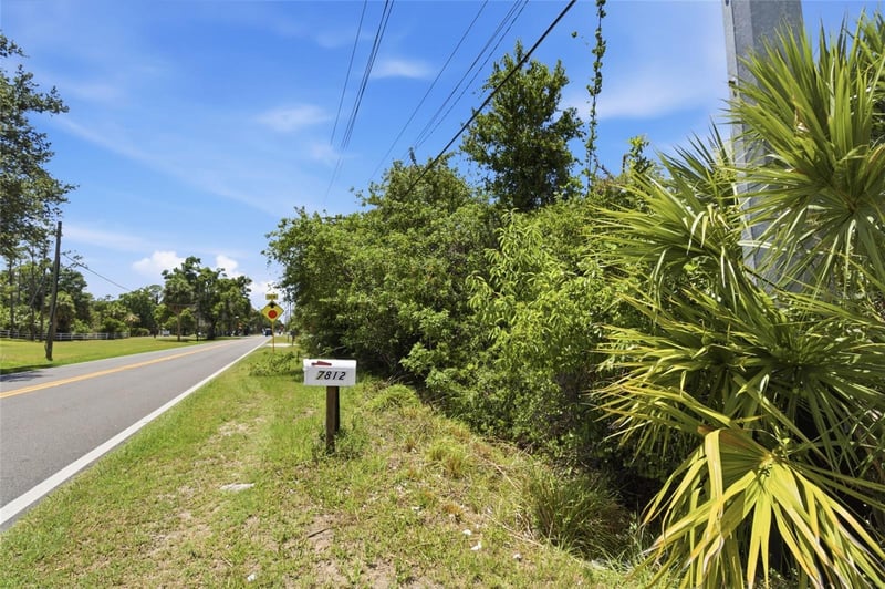 7812 Riverview Dr, Riverview, FL 33578