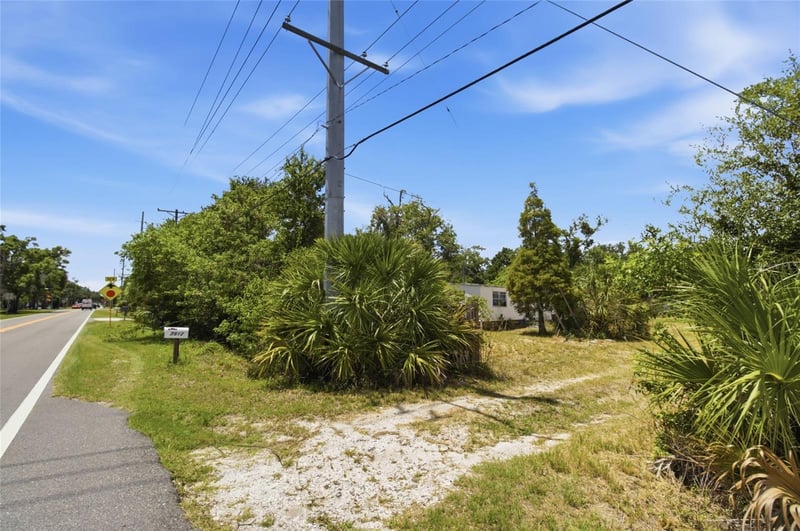 7812 Riverview Dr, Riverview, FL 33578
