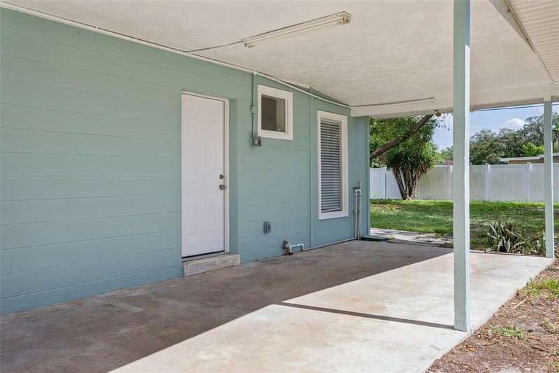 5602 Oceanic Rd, Holiday, FL 34690