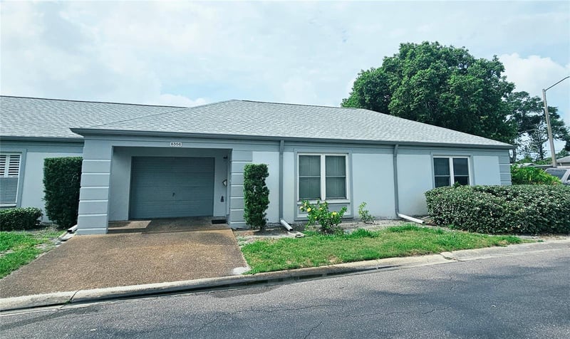 8356 Candlewood Rd #8356, Seminole, FL 33777