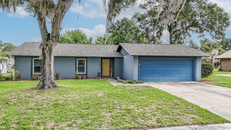 1404 Redbud Cir, Plant City, FL 33563