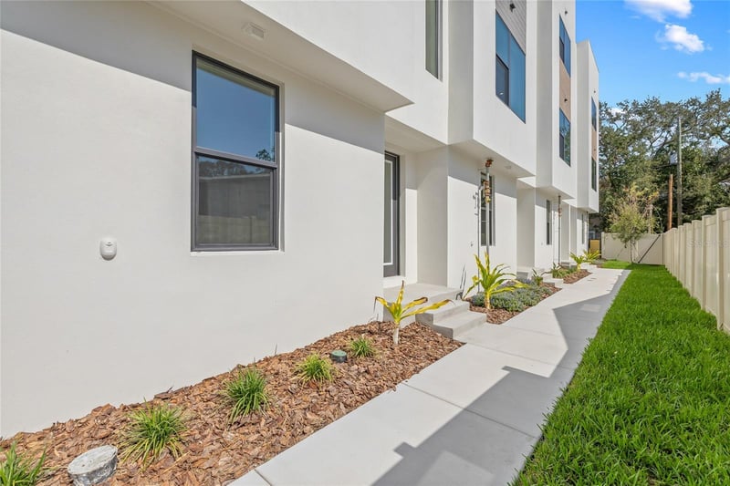 305 15th St, St Petersburg, FL 33705