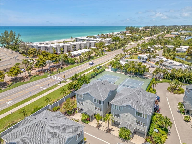 528 Forest Way, Longboat Key, FL 34228