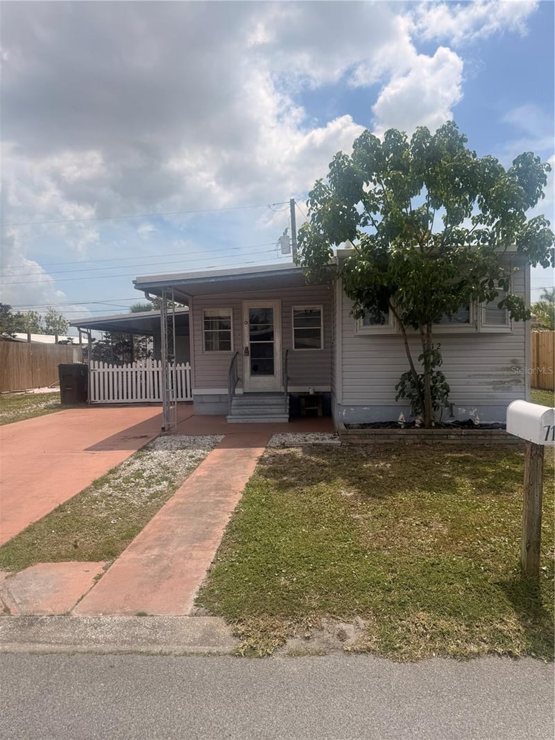 712 50th Avenue Dr, Bradenton, FL 34207