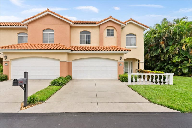 6323 Vista Verde Dr, St Petersburg, FL 33707