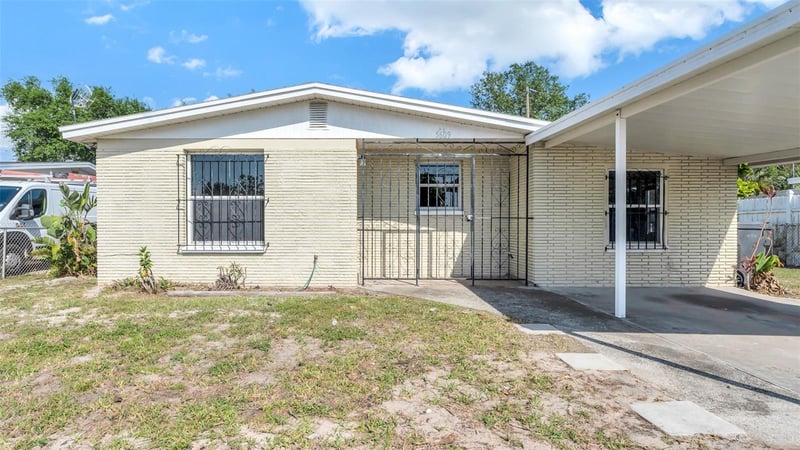 5609 Golden Dr, Tampa, FL 33634