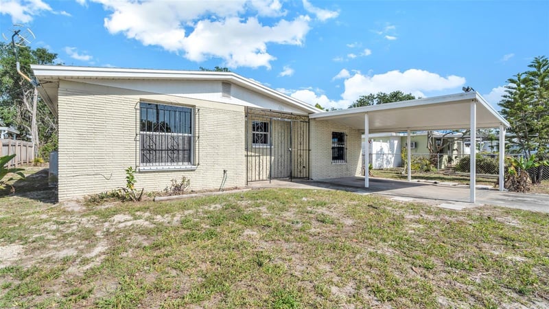 5609 Golden Dr, Tampa, FL 33634
