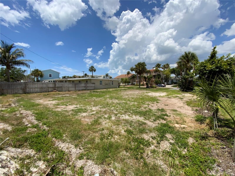 380 46th Ave, St Pete Beach, FL 33706