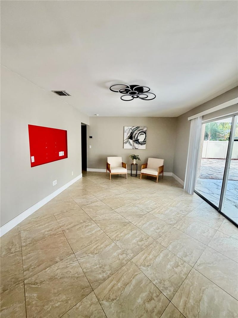 17708 Rivendel Rd, Lutz, FL 33549