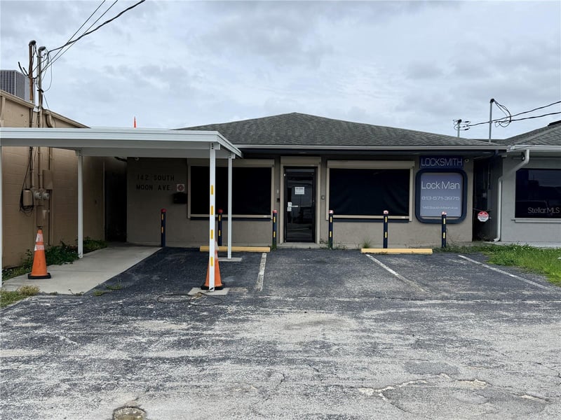 142 Moon Ave, Brandon, FL 33511