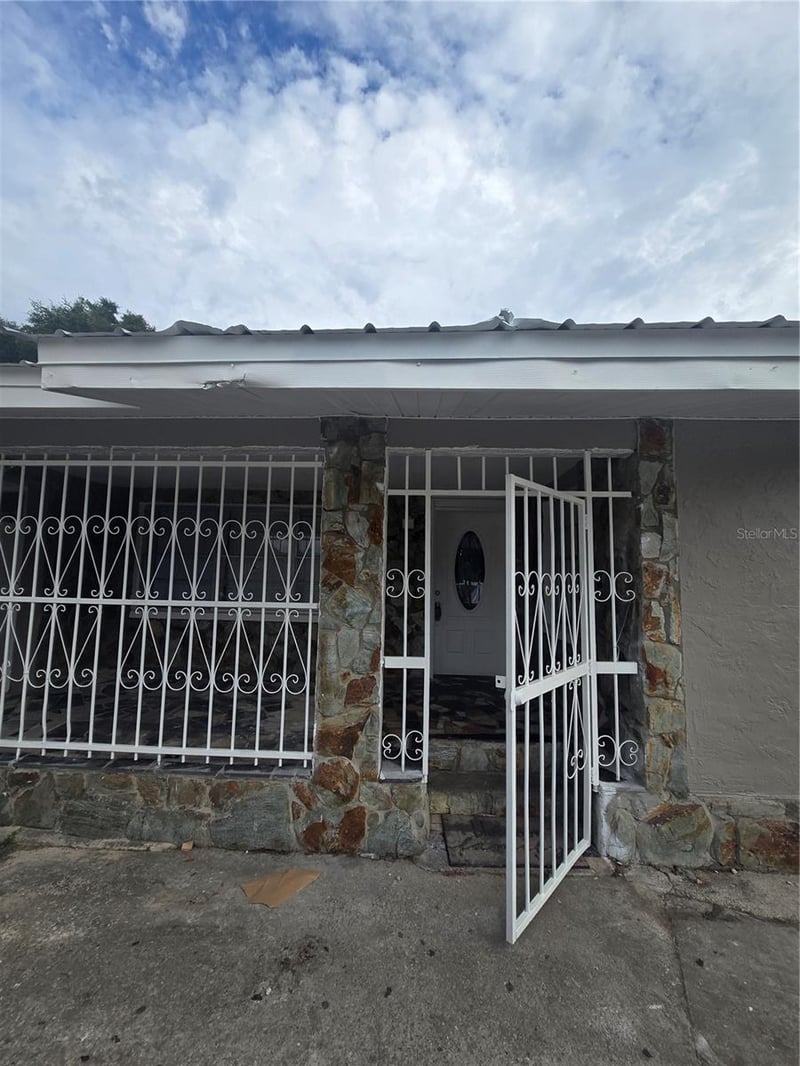 3905 Osborne Ave, Tampa, FL 33610