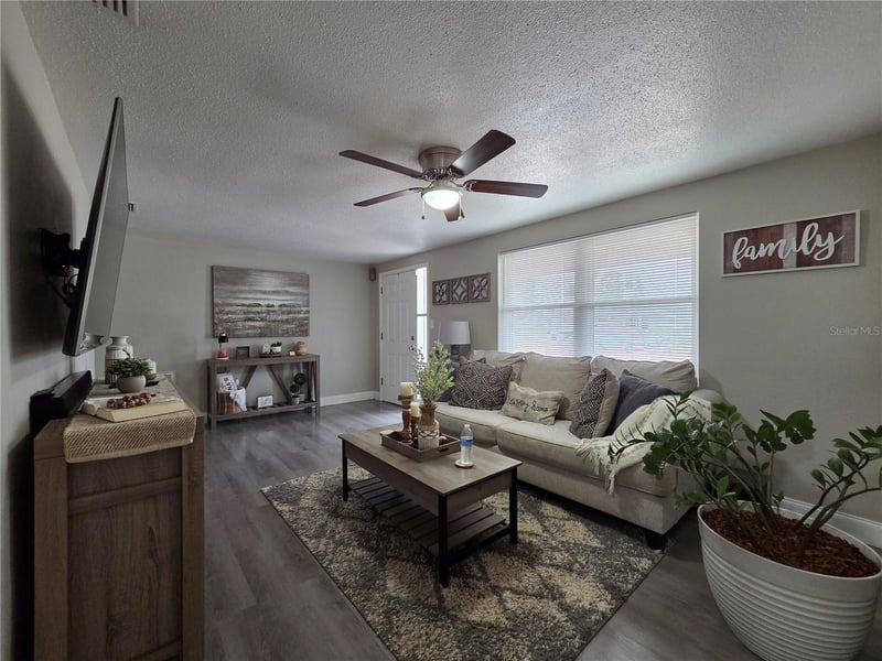 4834 Gaslight Ave, Holiday, FL 34690