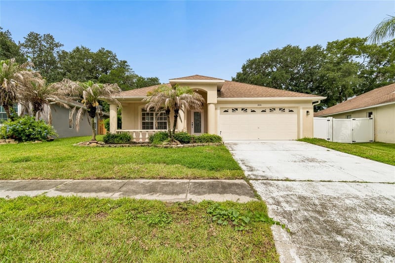 3041 Beaver Pond Trl, Valrico, FL 33596