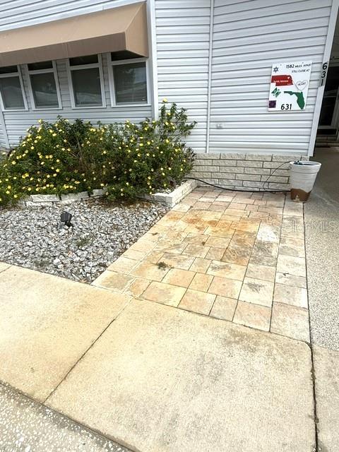 1001 Starkey Rd #631, Largo, FL 33771
