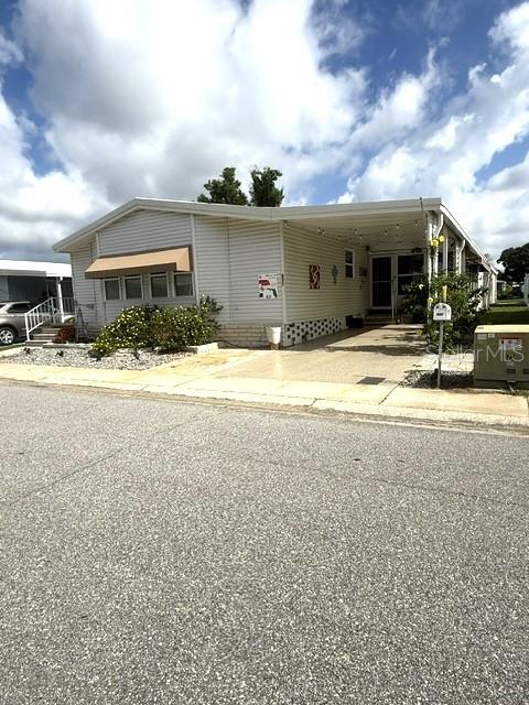 1001 Starkey Rd #631, Largo, FL 33771