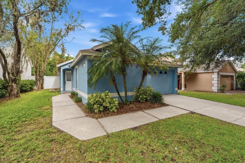 5863 Meadowpark Pl, Lithia, FL 33547