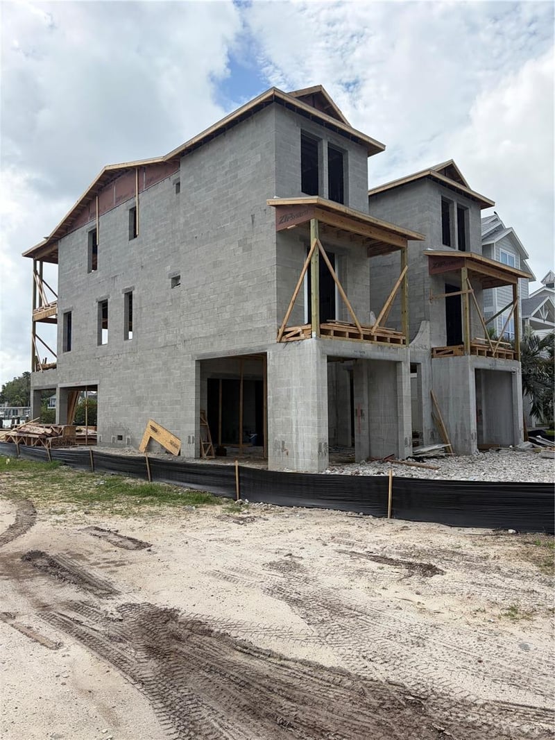 1213 Bay Shore Blvd, Indian Rocks Beach, FL 33785