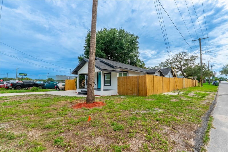 8408 Seminole Ave, Tampa, FL 33604