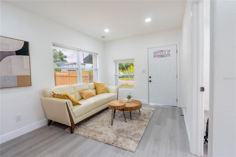 8408 Seminole Ave, Tampa, FL 33604