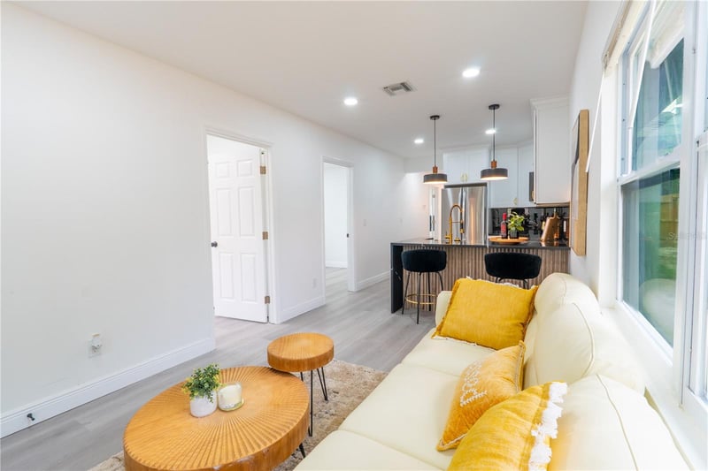 8408 Seminole Ave, Tampa, FL 33604
