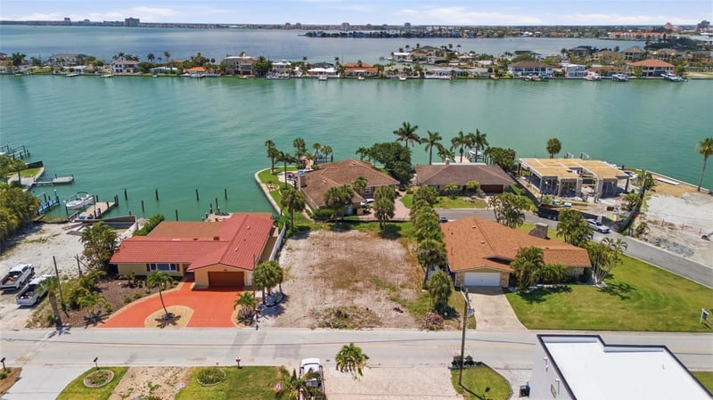 620 59th Ave, St Pete Beach, FL 33706