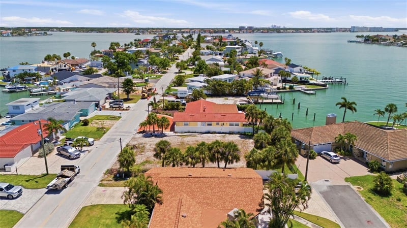 620 59th Ave, St Pete Beach, FL 33706
