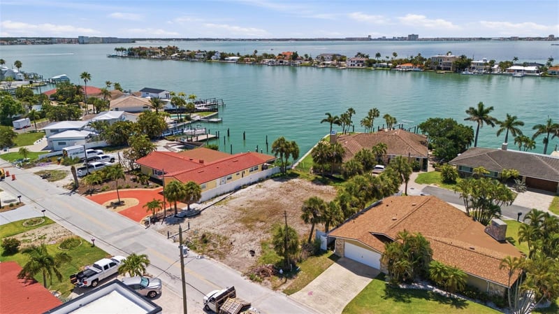 620 59th Ave, St Pete Beach, FL 33706
