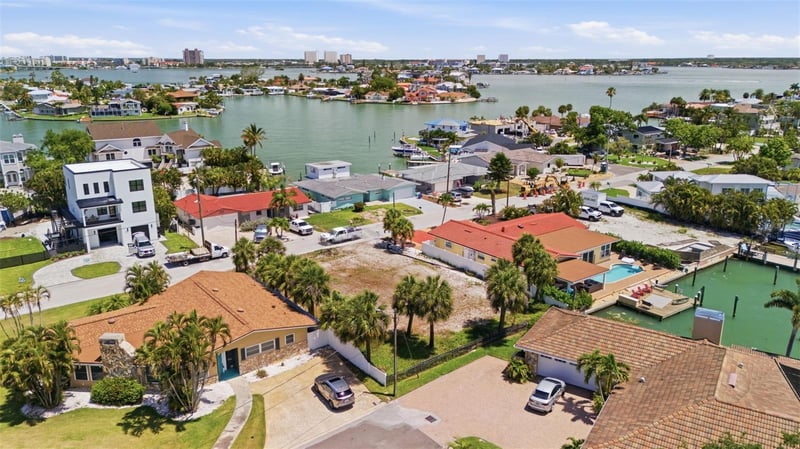 620 59th Ave, St Pete Beach, FL 33706