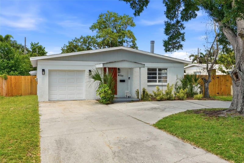 4027 Huntington St, St Petersburg, FL 33703