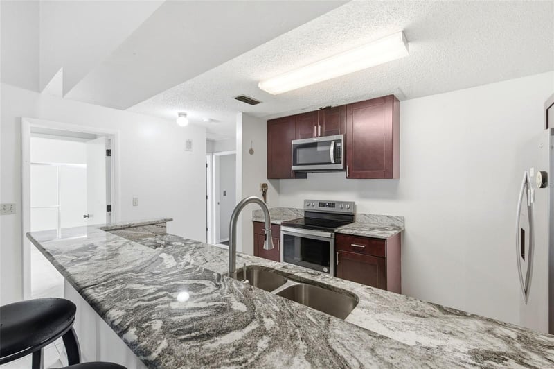 2029 Saginaw Ct, Oldsmar, FL 34677