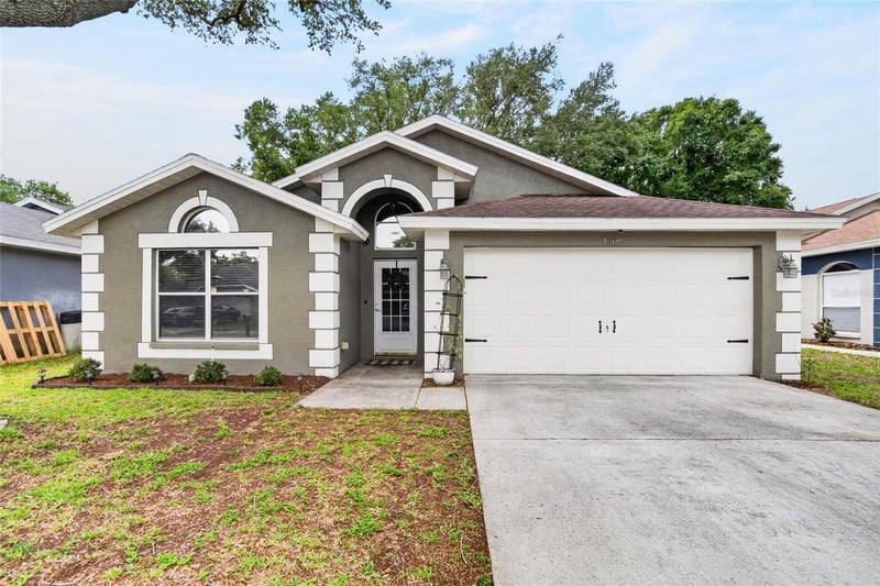 1809 Erin Brooke Dr, Valrico, FL 33594